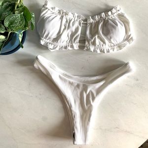 NWT White Ribbed Strapless Scrunch Bikini (M)